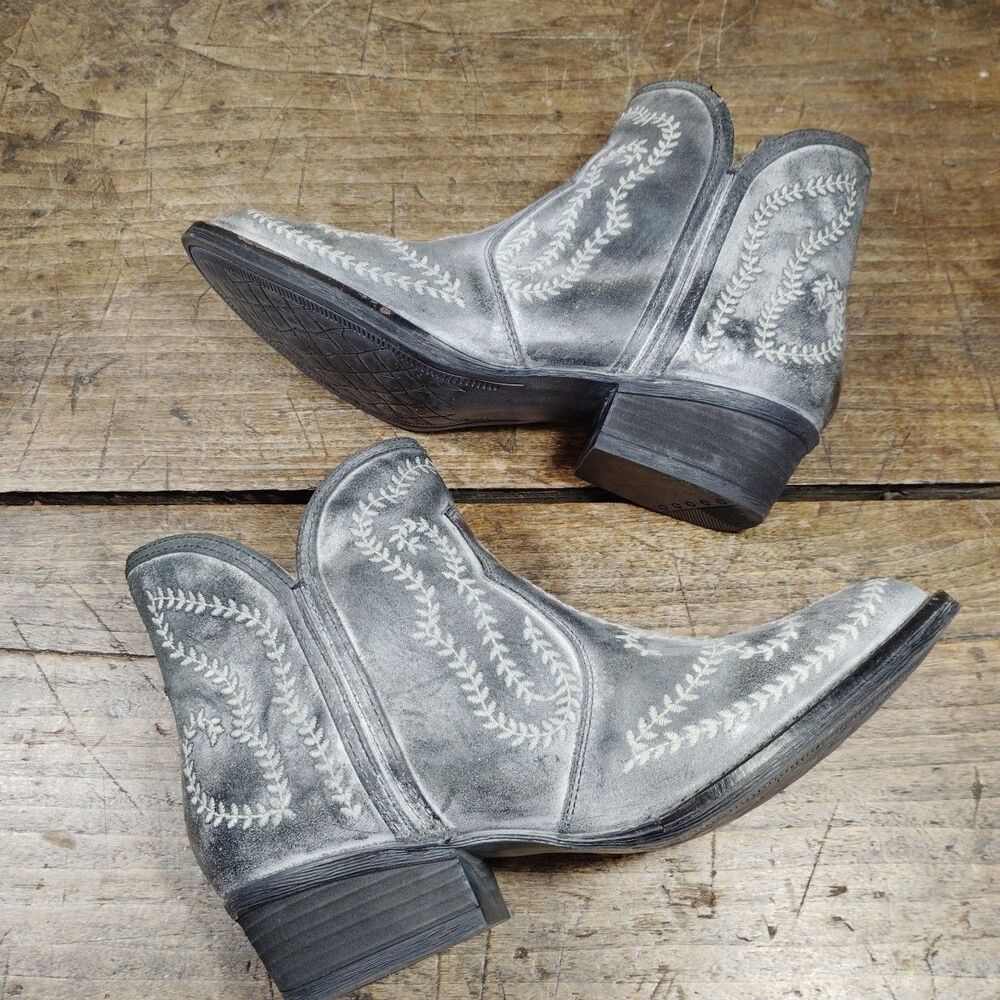STERLING RIVER Size 11M Leather Ankle Cowboy Boots Gray Embroidered Vines - Picture 13 of 14